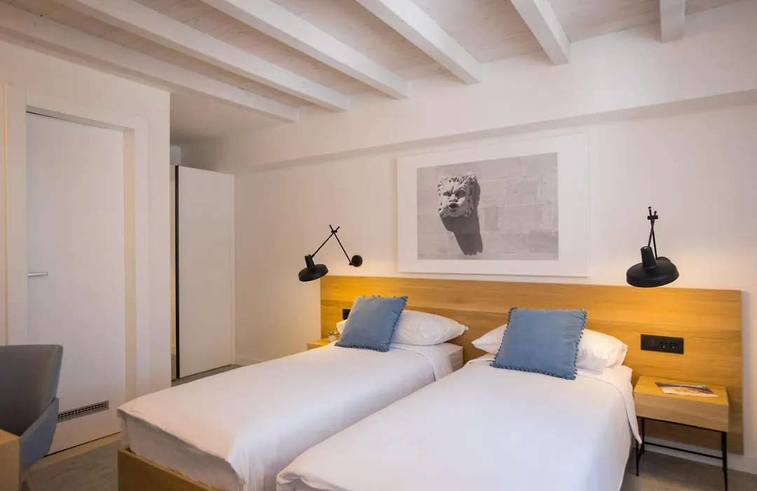 Bova Luxury Rooms 2-1