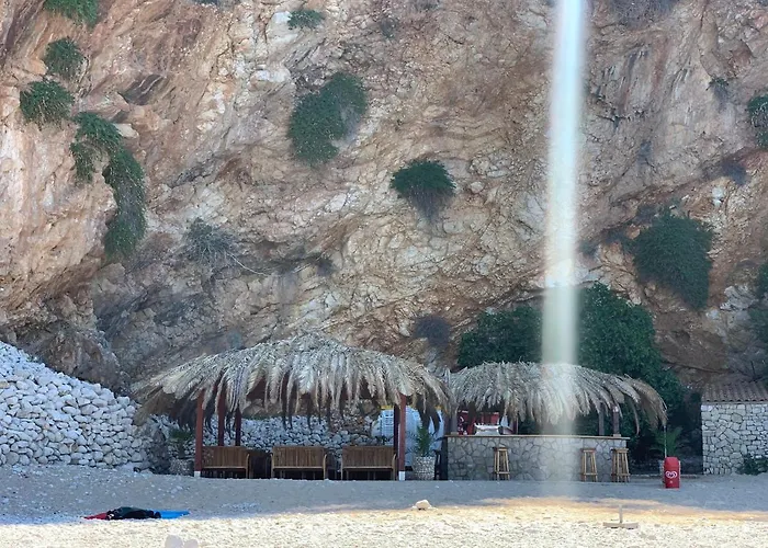 Beach House Sveti Jakov