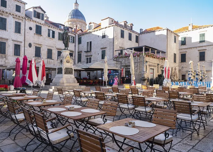 Pet Friendly hotel: The Pucic Palace